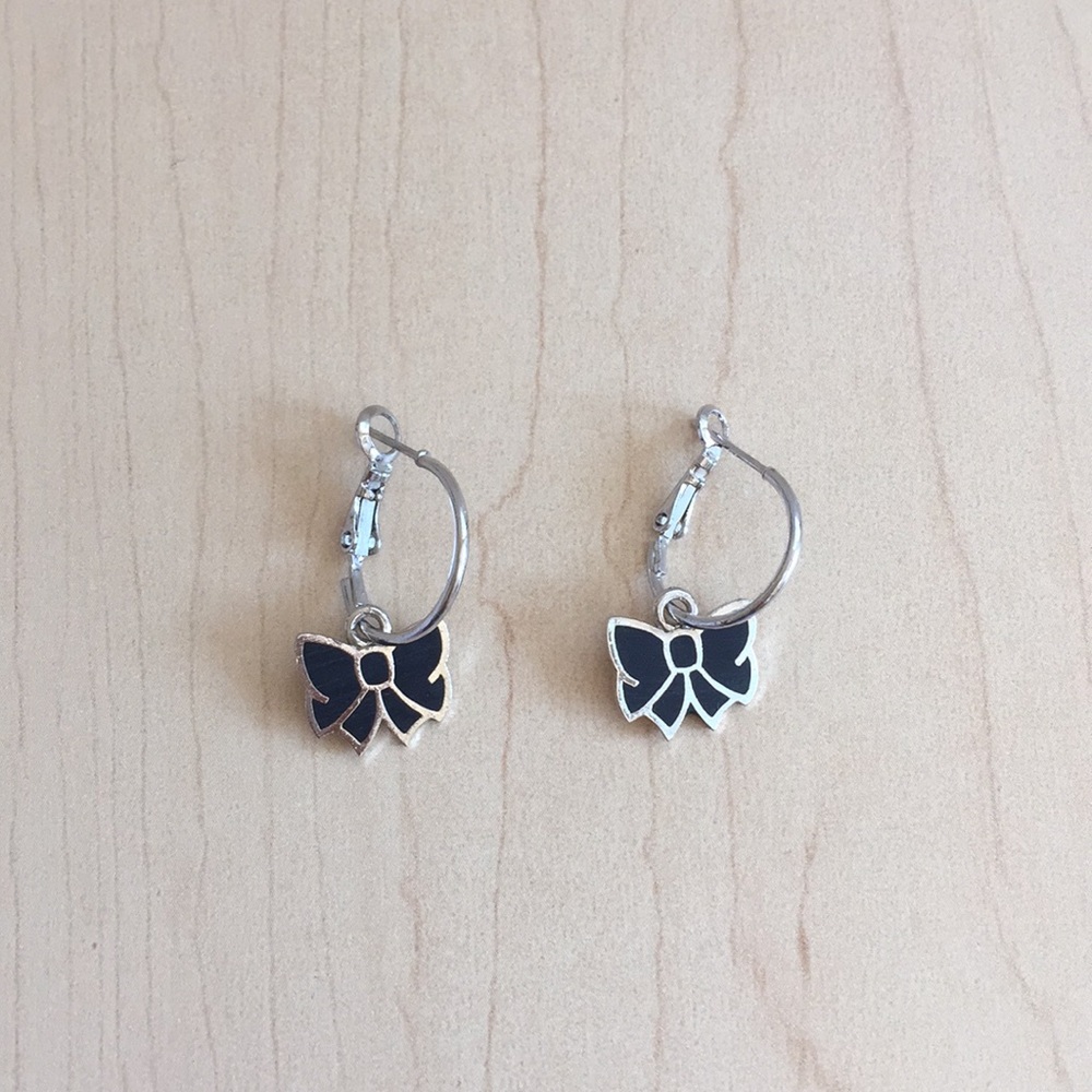 Silver and black bow earrings
